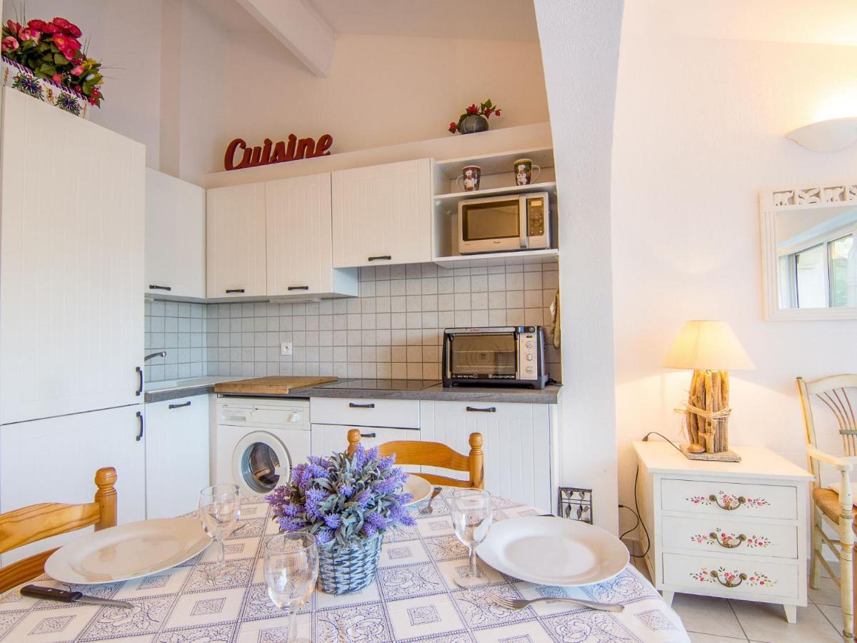Holiday Les Parcs De Gassin-5 By Interhome