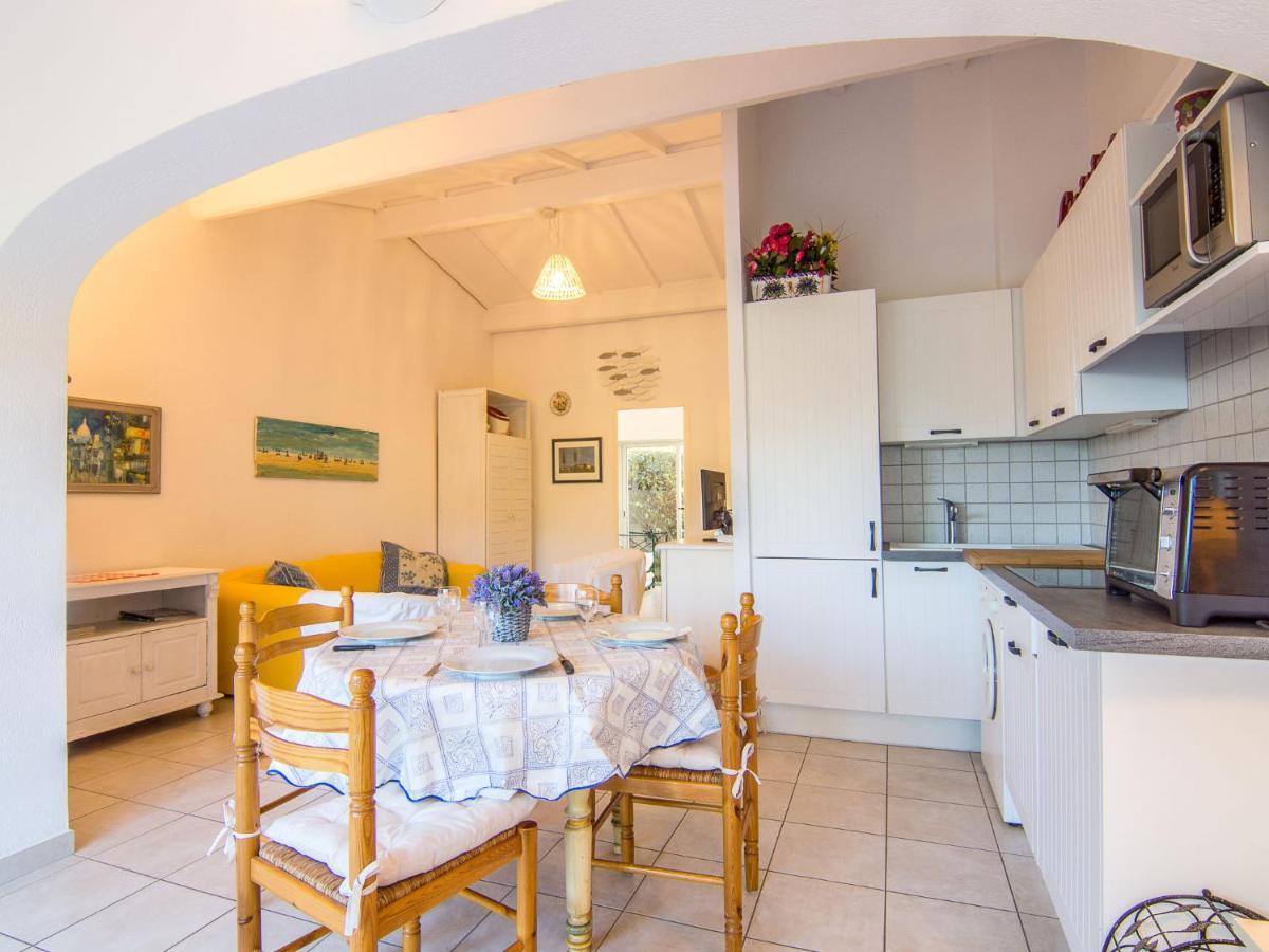 Holiday Home Les Parcs De Gassin-5 By Interhome *